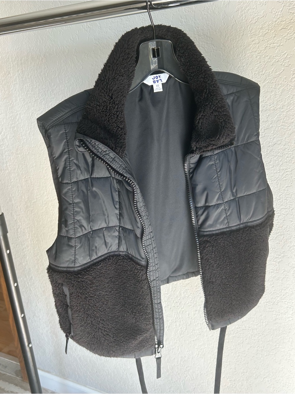 JoyLab Lined Black Sherpa Vest - Women's - Picture 3 of 8